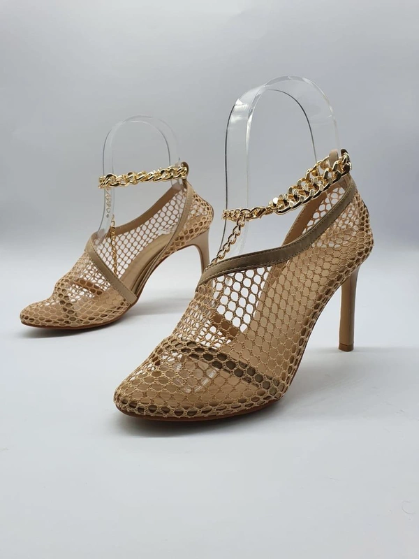 Босоножки Bottega Veneta High Heel with Chain 2021 Beige