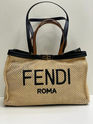 Женская тканевая сумка Fendi кремовая с перфорацией 42/28/13 см