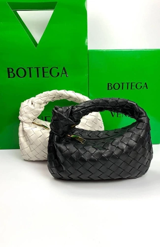 Женская кожаная сумка-тоут The Mini Jodie Bottega Veneta чёрная 24/14/5 см премиум-люкс качество фото-7