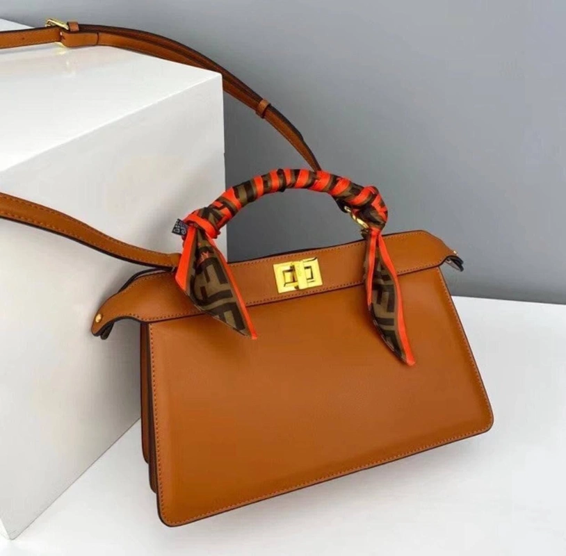 Женская кожаная сумка Fendi оранжевая 29/18 фото-4