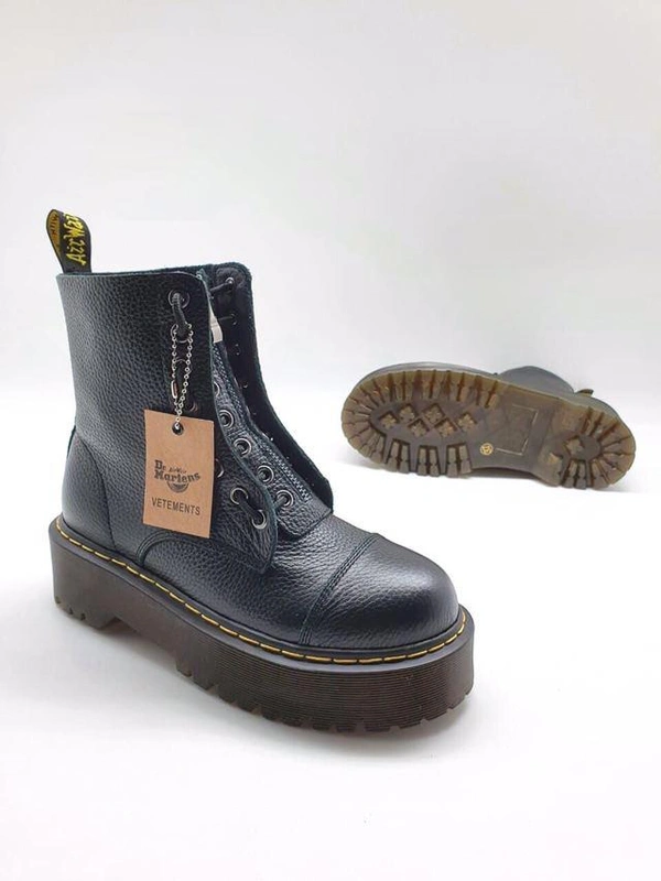 Ботинки женские Dr Martens черные A54488