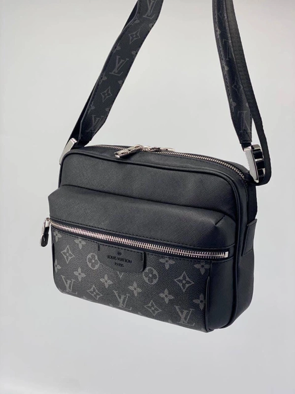 Мужская сумка Louis Vuitton Outdoor черная 24/17 коллекция 2021-2022 фото-4