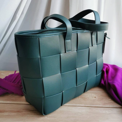 Женская кожаная сумка Bottega Veneta бирюзовая 35/26 коллекция 2021-2022