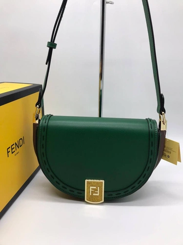 Женская кожаная сумка Fendi зеленая 25/17/8 фото-2