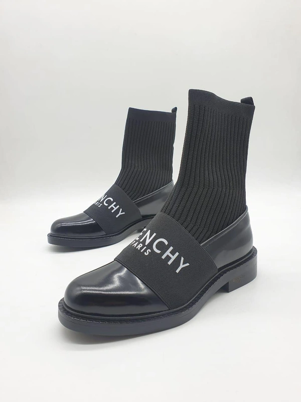 Ботинки женские Givenchy черные A54844