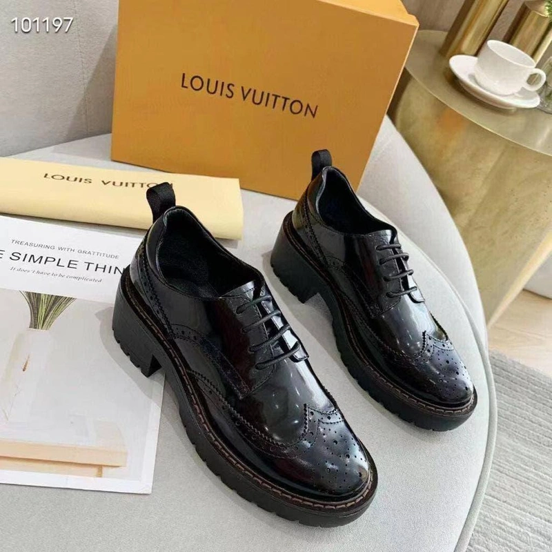 Туфли-дерби броги женские кожаные Louis Vuitton черные коллекция 2021-2022 фото-6