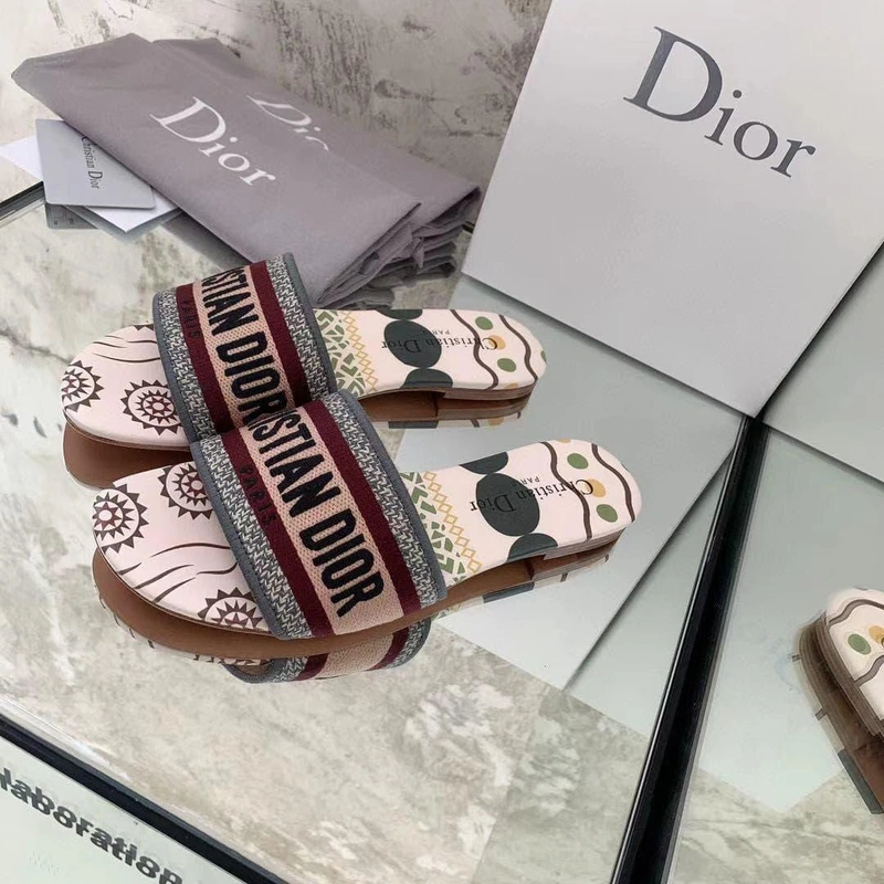 Шлёпанцы женские Christian Dior разноцветные премиум-люкс коллекция 2021-2022 A73247