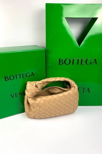 Женская кожаная сумка-тоут The Mini Jodie  Bottega Veneta бежевая 24/14/5 см премиум-люкс качество фото-5