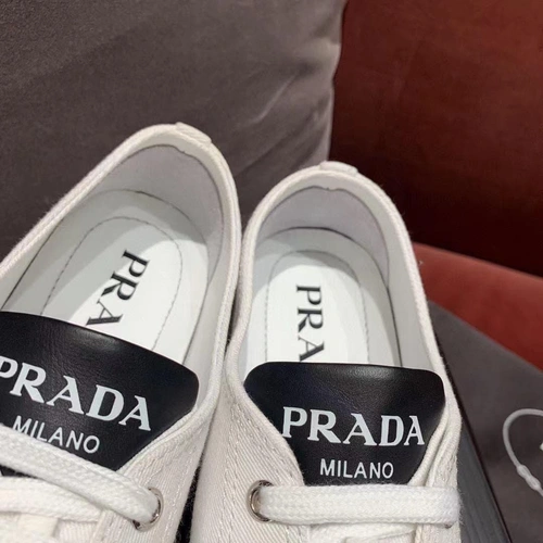 Кеды женские из текстиля Prada Milano белые с острым носом 2021-2022 фото-6