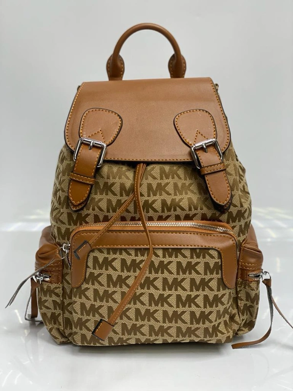 Рюкзак женский Michael Kors тканевый бежевый 33/20/14 см A83696