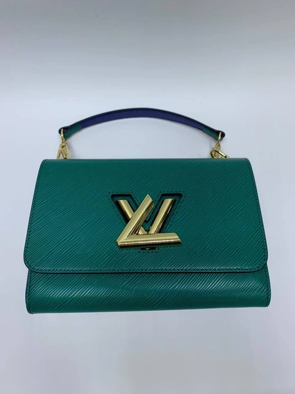 Женская кожаная сумка Louis Vuitton зеленая 23/17 коллекция 2021-2022 фото-3