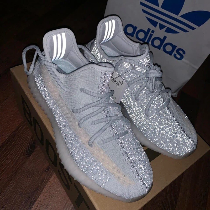 Кроссовки Adidas Yeezy Boost 350 V2 Cloud White Reflective фото-2