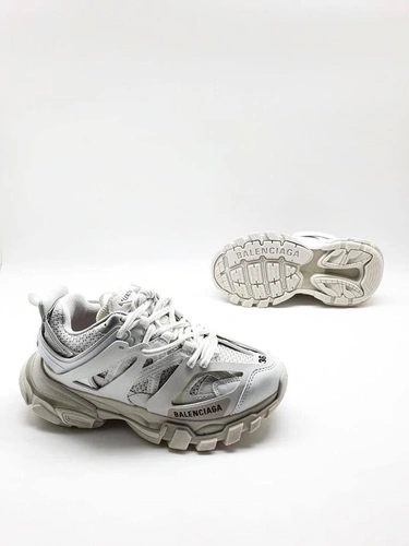 Женские кроссовки Balenciaga Track.2 белые коллекция 2021-2022 A70032 фото-4