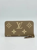 Женский кожаный кошелёк Louis Vuitton коричневый 19/10 коллекция 2021-2022 фото-1