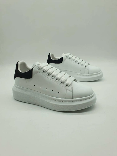 Кроссовки Alexander McQueen Oversized Larry Black White