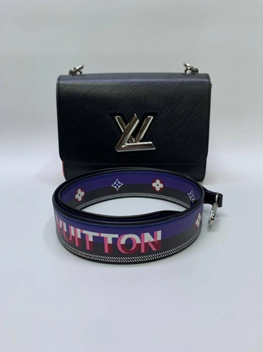 Женская кожаная сумка Louis Vuitton черная 23/17 коллекция 2021-2022 A68450