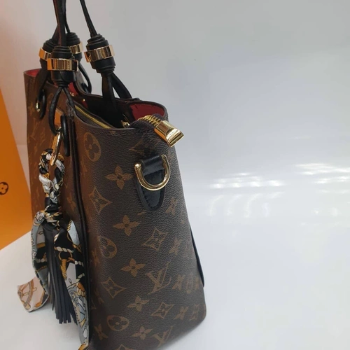 Женская кожаная сумка Louis Vuitton каштановая 28/24/16 A65488 фото-4