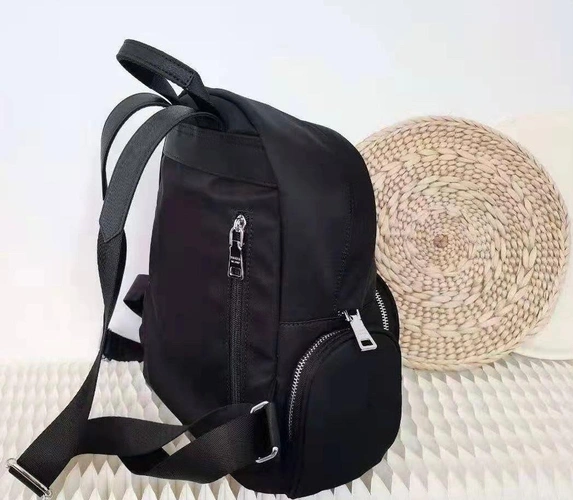 Рюкзак Prada из нейлона черный 30/29 см. фото-3