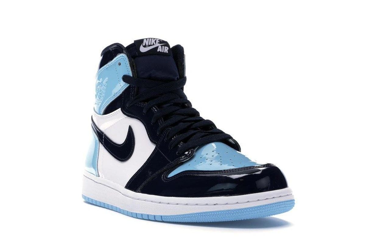 Кроссовки Nike Air Jordan 1 Retro UNC фото-3