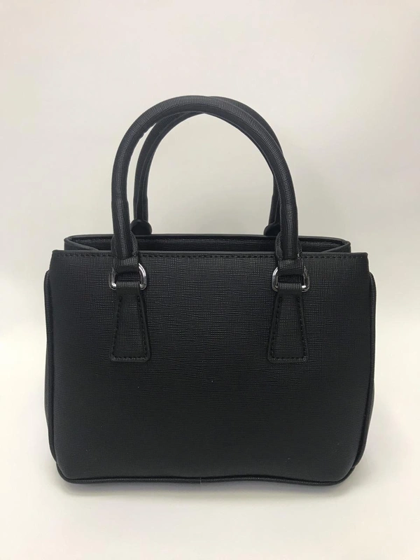 Женская сумка Prada черная A56232