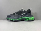 Кроссовки женские Balenciaga Triple S черно-зеленые фото-1