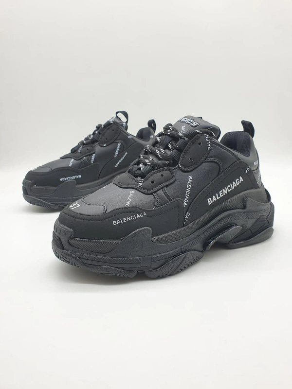 Кроссовки женские Balenciaga Triple S черные кожаные фото-2