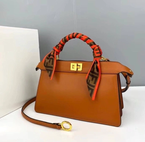 Женская кожаная сумка Fendi оранжевая 29/18