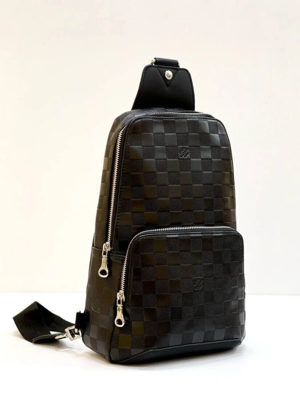 Сумка-слинг Louis Vuitton Avenue A103931 черная 32/20 см