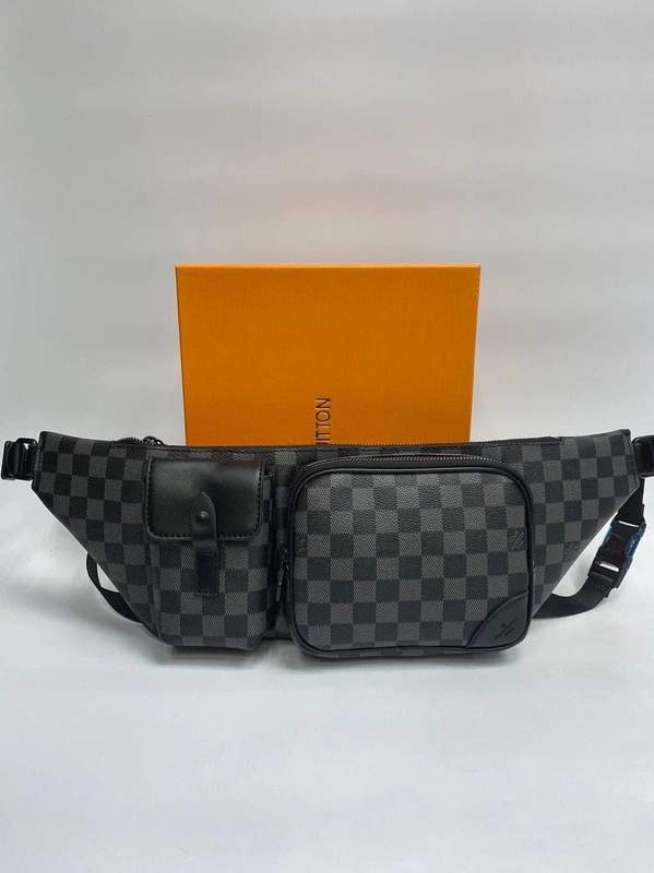 Поясная сумка Louis Vuitton Christopher из канвы черная 50/16/3